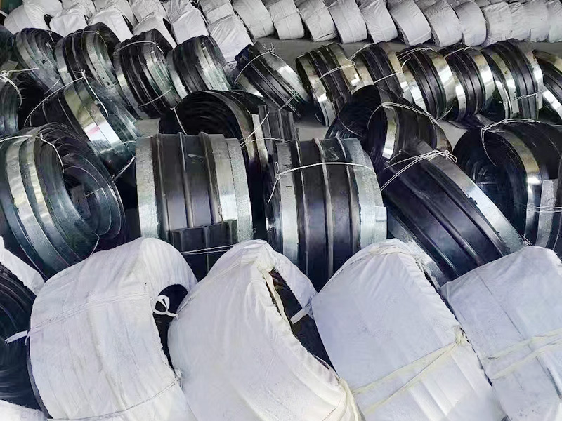 钢边橡胶止水带